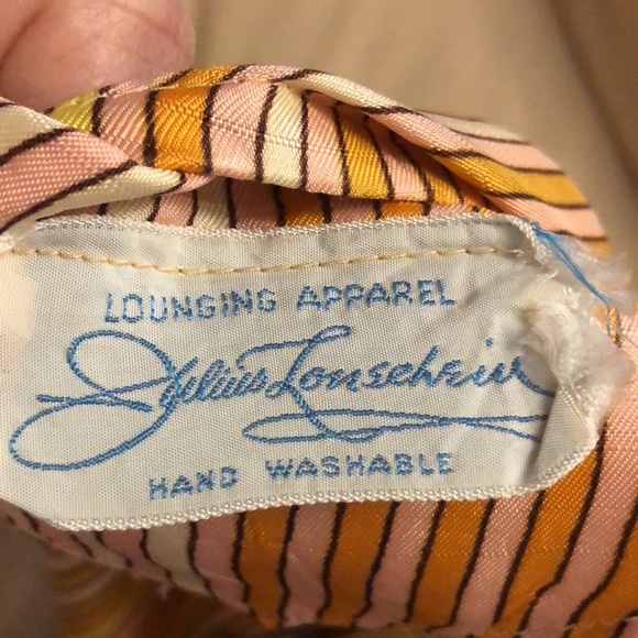 Vintage Robe - Picture 6 of 6